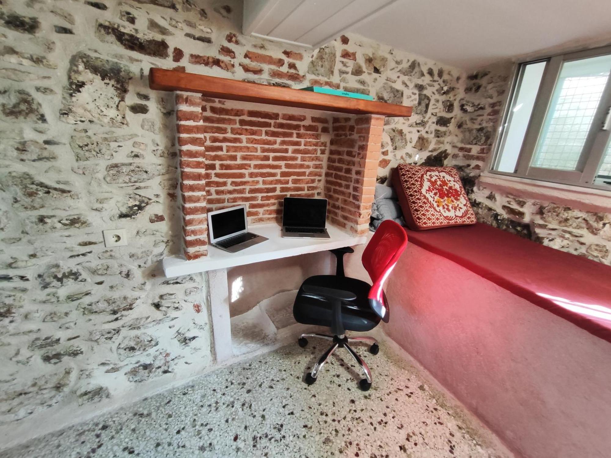 Best Sunset & Sunrise Budget Rooms Mytilíni Eksteriør billede
